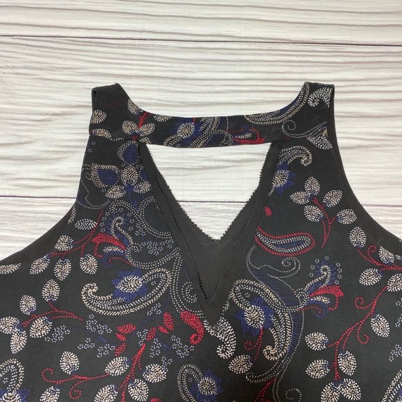 Sanctuary Double Layer V Neck Tank Black Paisley - Picture 11 of 12